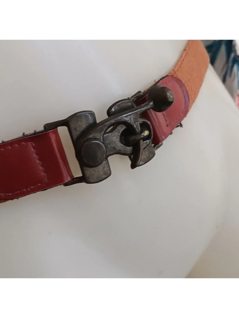 Vintage 28W 29W Stretch Tan Canvas Belt With Metal Hook Clasp Red Leather